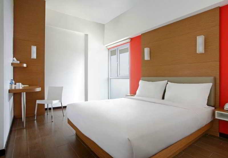 Amaris Hotel Embong Malang - סוראבאיה מראה חיצוני תמונה