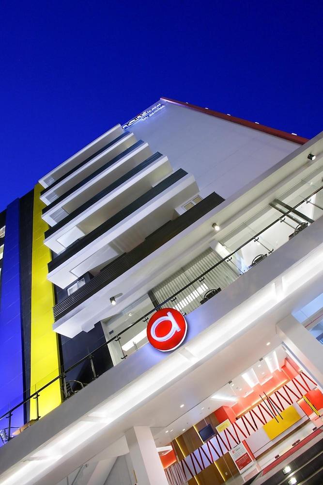 Amaris Hotel Embong Malang - סוראבאיה מראה חיצוני תמונה