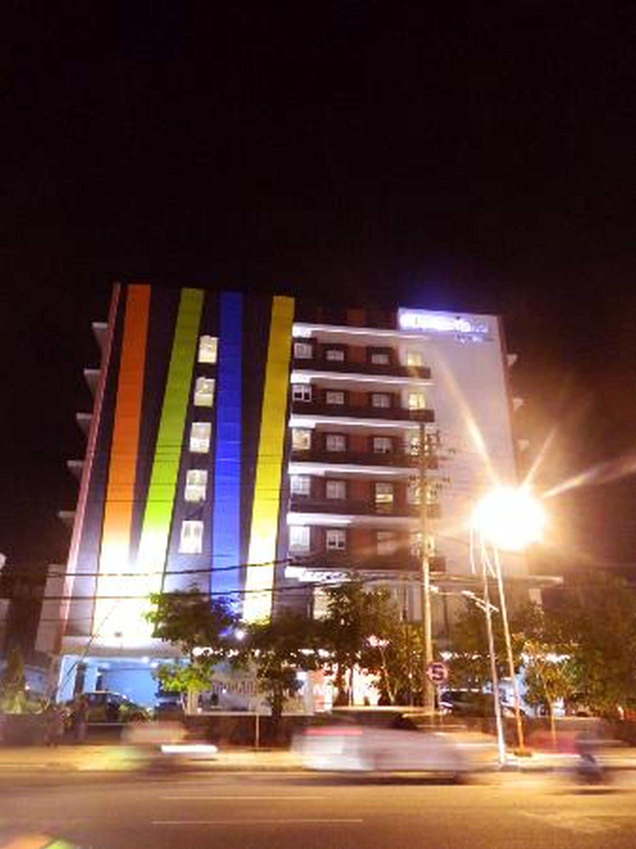 Amaris Hotel Embong Malang - סוראבאיה מראה חיצוני תמונה