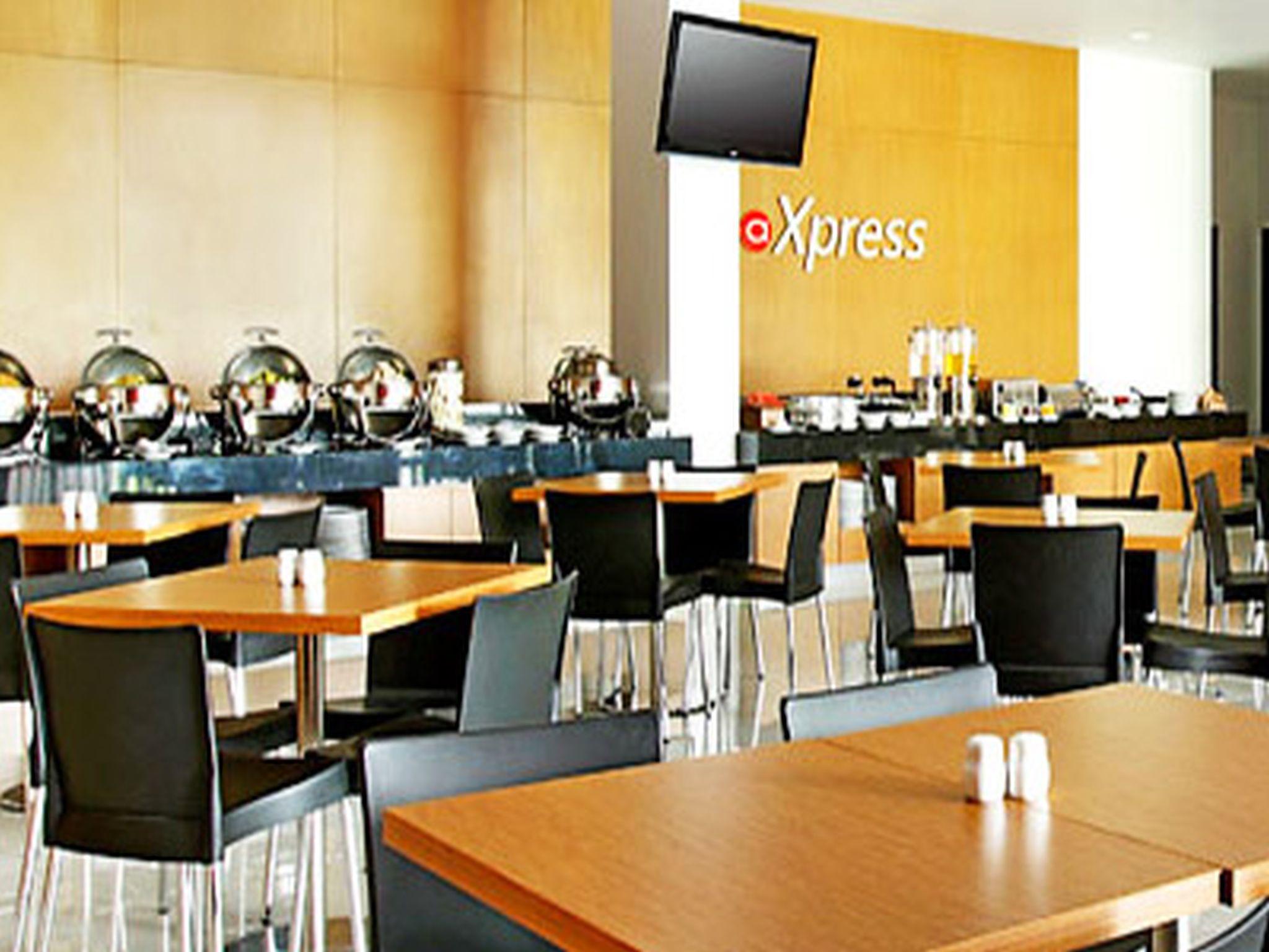 Amaris Hotel Embong Malang - סוראבאיה מראה חיצוני תמונה